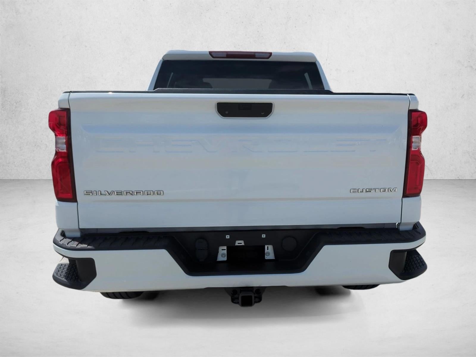 2021 Chevrolet Silverado 1500 Crew Cab Short Box 2-Wheel Drive Custom