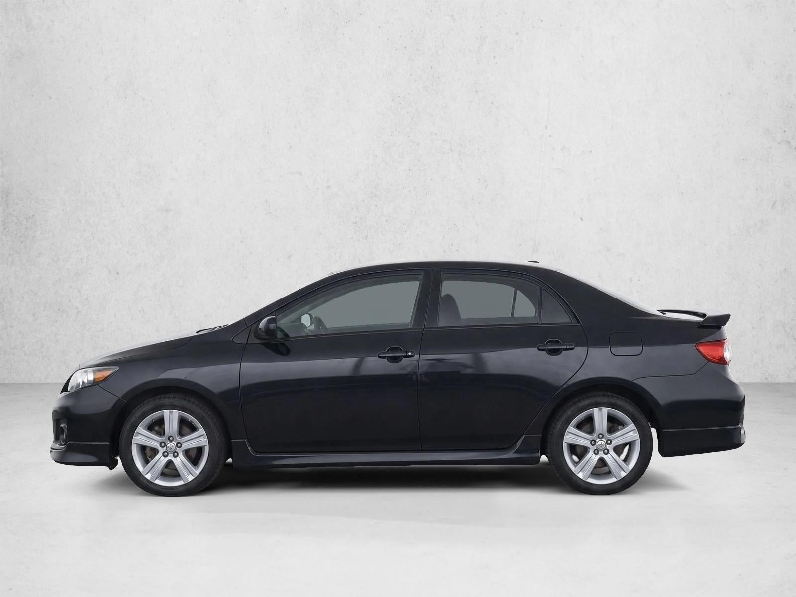 2013 Toyota Corolla 4dr Sdn Auto S (Natl)