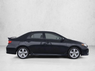 2013 Toyota Corolla 4dr Sdn Auto S (Natl)