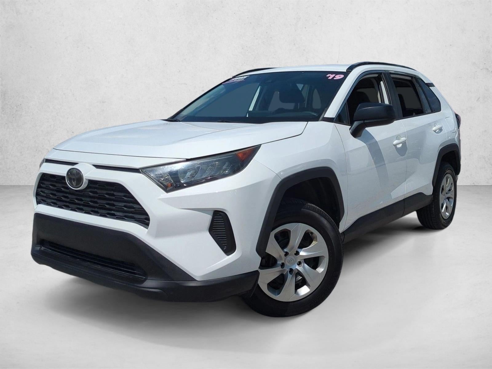 2019 Toyota RAV4 LE FWD (GS)
