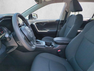 2019 Toyota RAV4 LE FWD (GS)