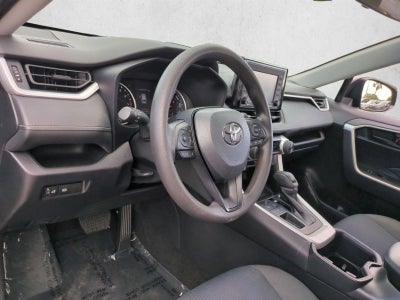 2022 Toyota RAV4 LE FWD (GS)