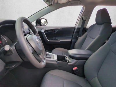 2022 Toyota RAV4 LE FWD (GS)