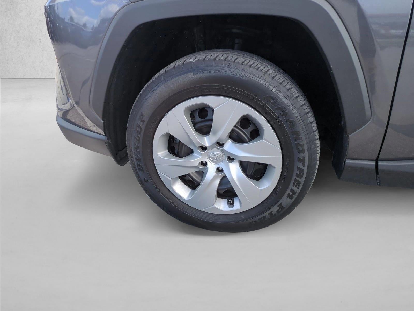 2022 Toyota RAV4 LE FWD (GS)