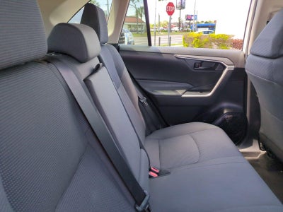 2022 Toyota RAV4 LE FWD (GS)