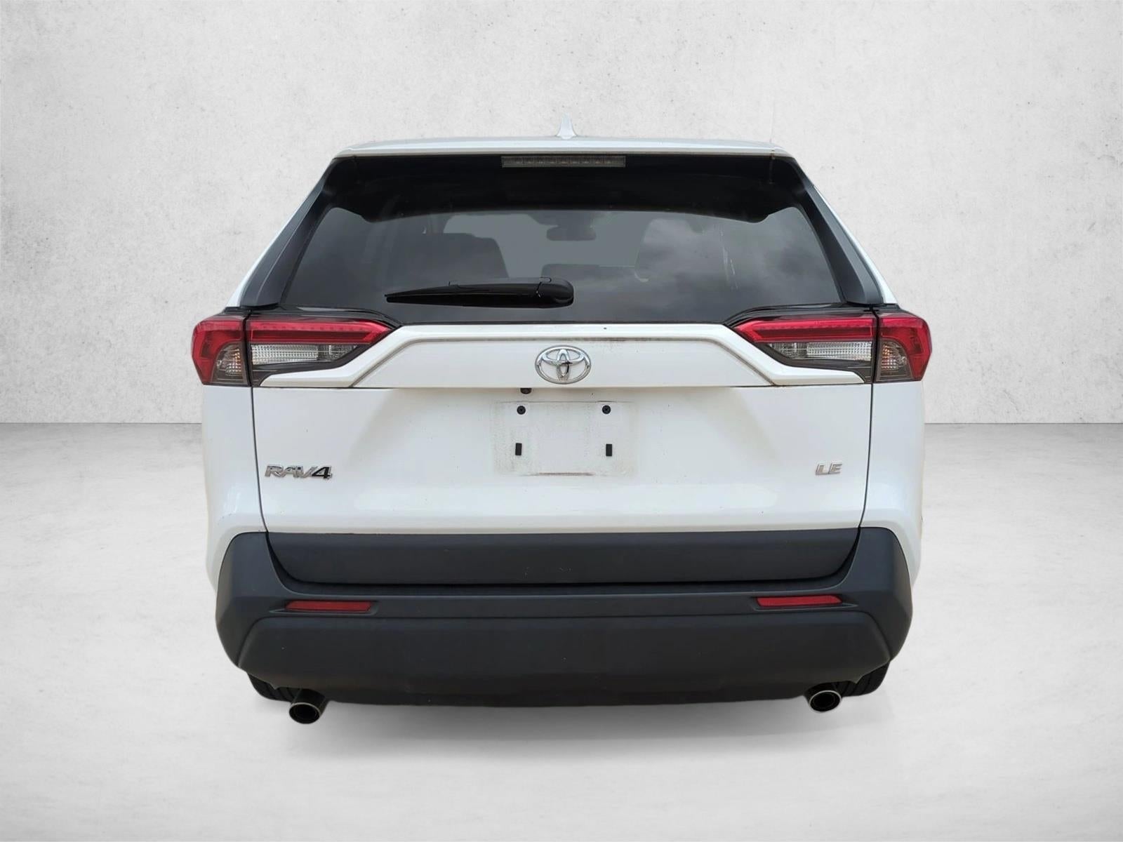 2022 Toyota RAV4 LE FWD (GS)