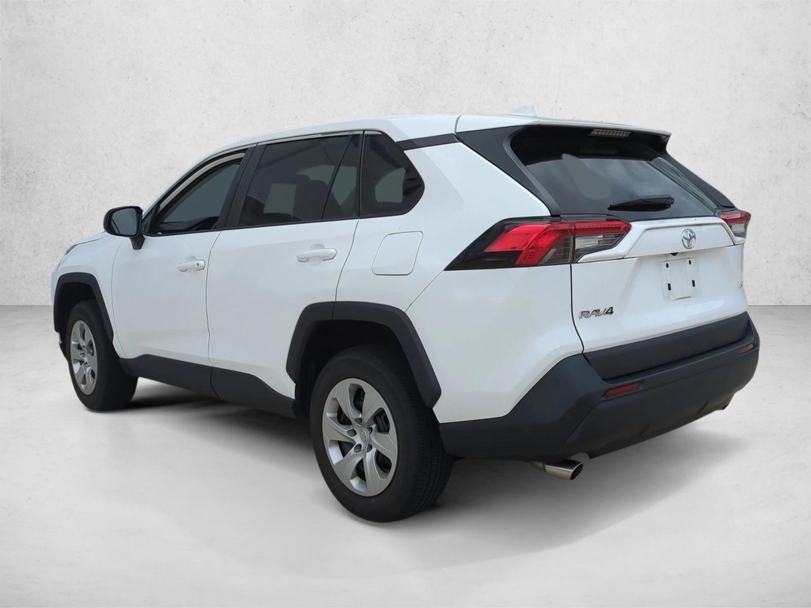 2022 Toyota RAV4 LE FWD (GS)