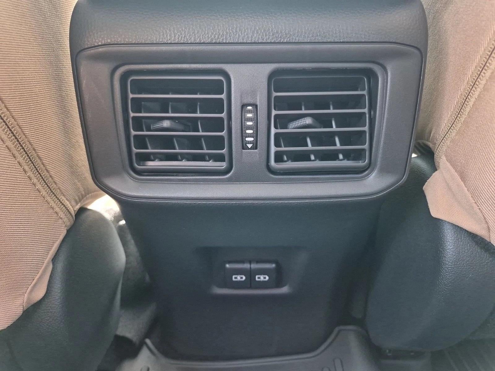 2025 Toyota RAV4 XLE FWD (GS)