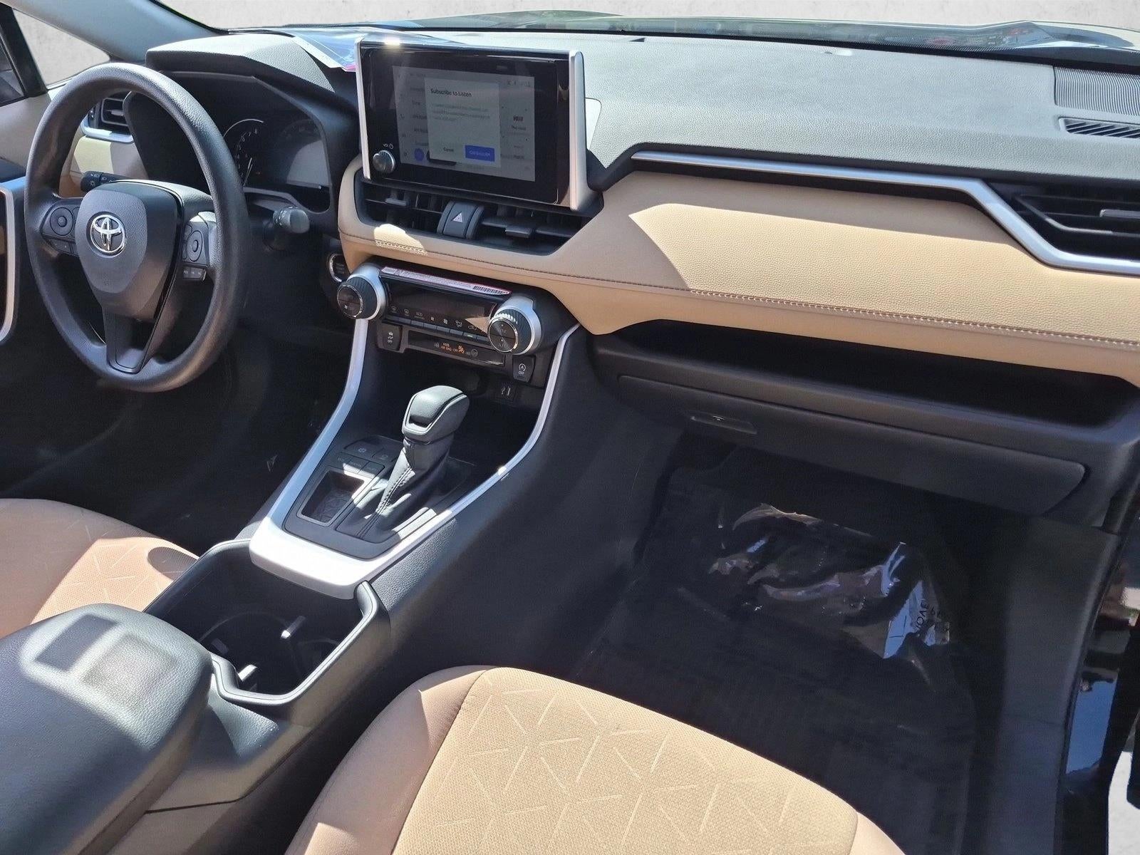2025 Toyota RAV4 XLE FWD (GS)