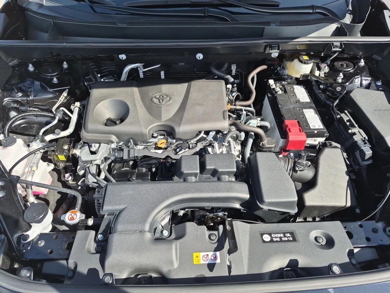 2025 Toyota RAV4 XLE FWD (GS)