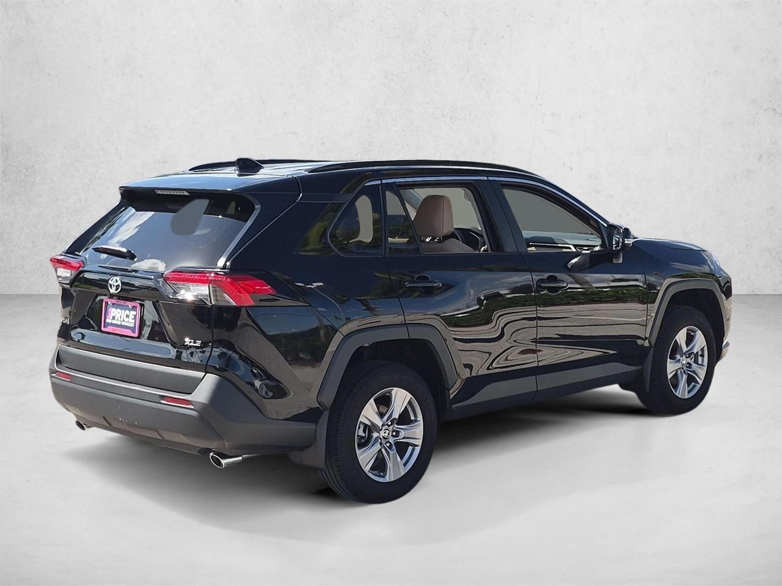 2025 Toyota RAV4 XLE FWD (GS)