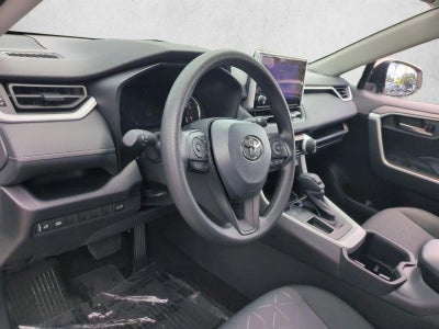 2025 Toyota RAV4 XLE FWD (GS)