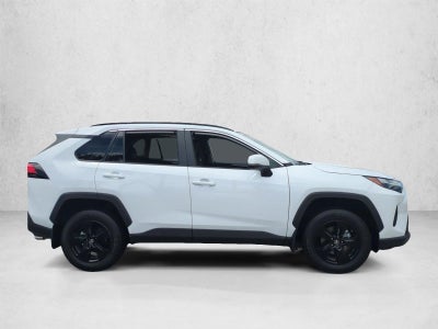 2025 Toyota RAV4 XLE FWD (GS)