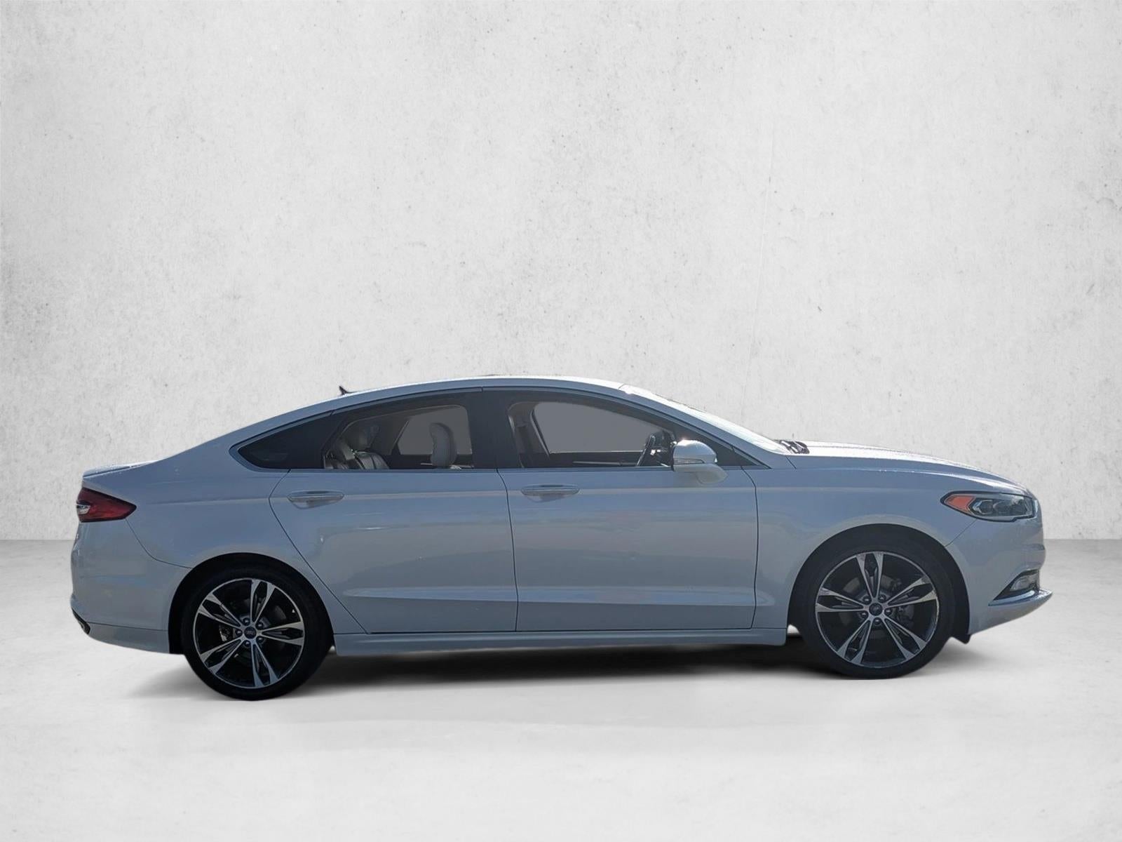 2017 Ford Fusion Titanium FWD