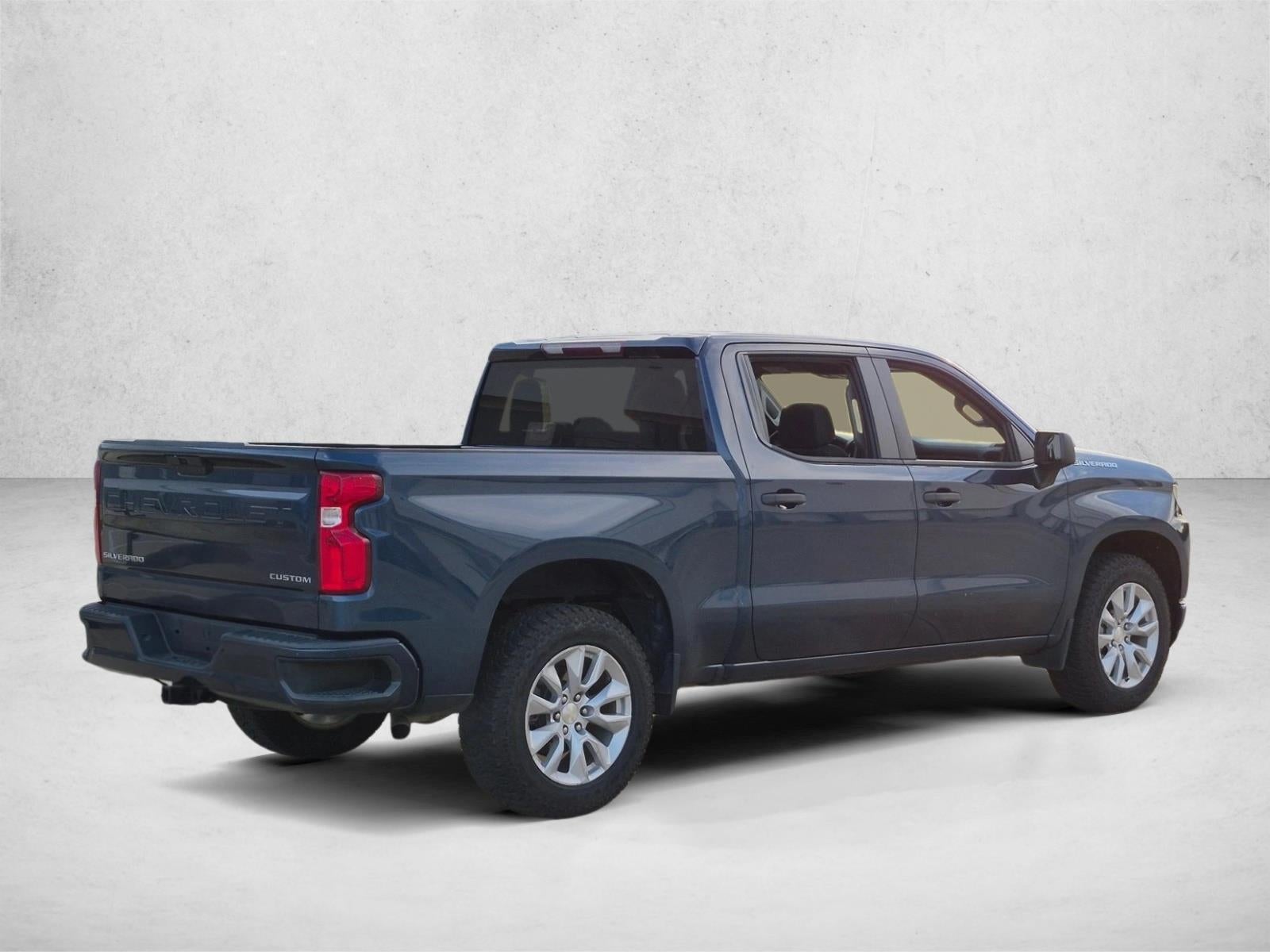 2021 Chevrolet Silverado 1500 Crew Cab Short Box 2-Wheel Drive Custom
