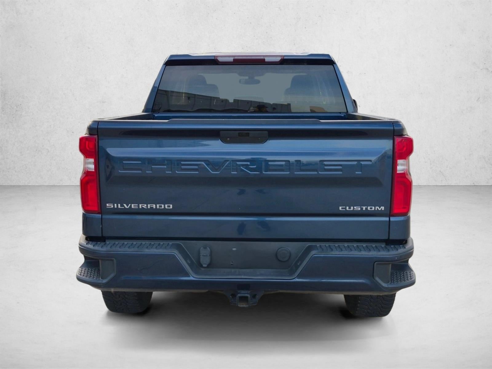 2021 Chevrolet Silverado 1500 Crew Cab Short Box 2-Wheel Drive Custom