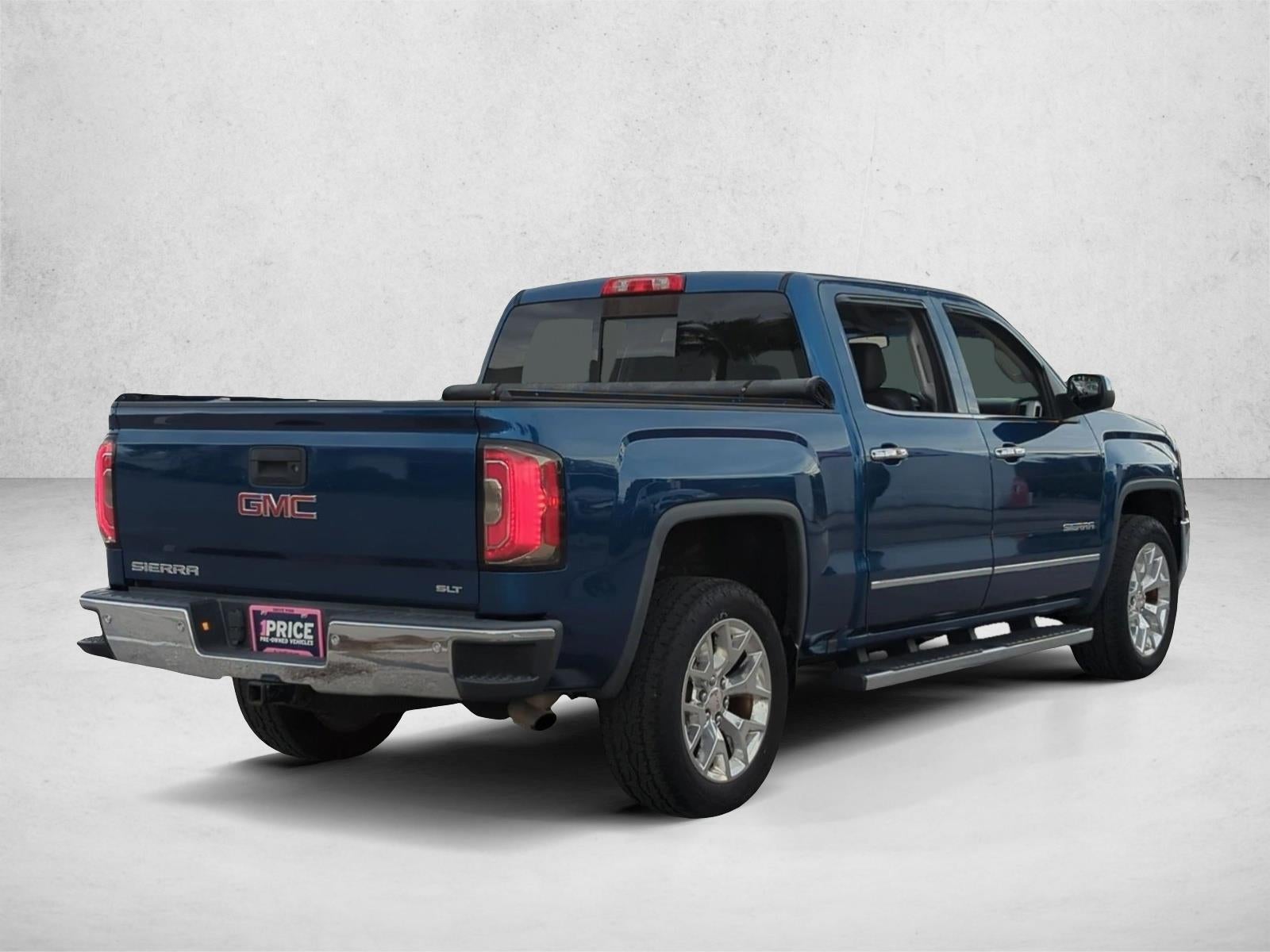2017 GMC Sierra 1500 Crew Cab Short Box 2-Wheel Drive SLT