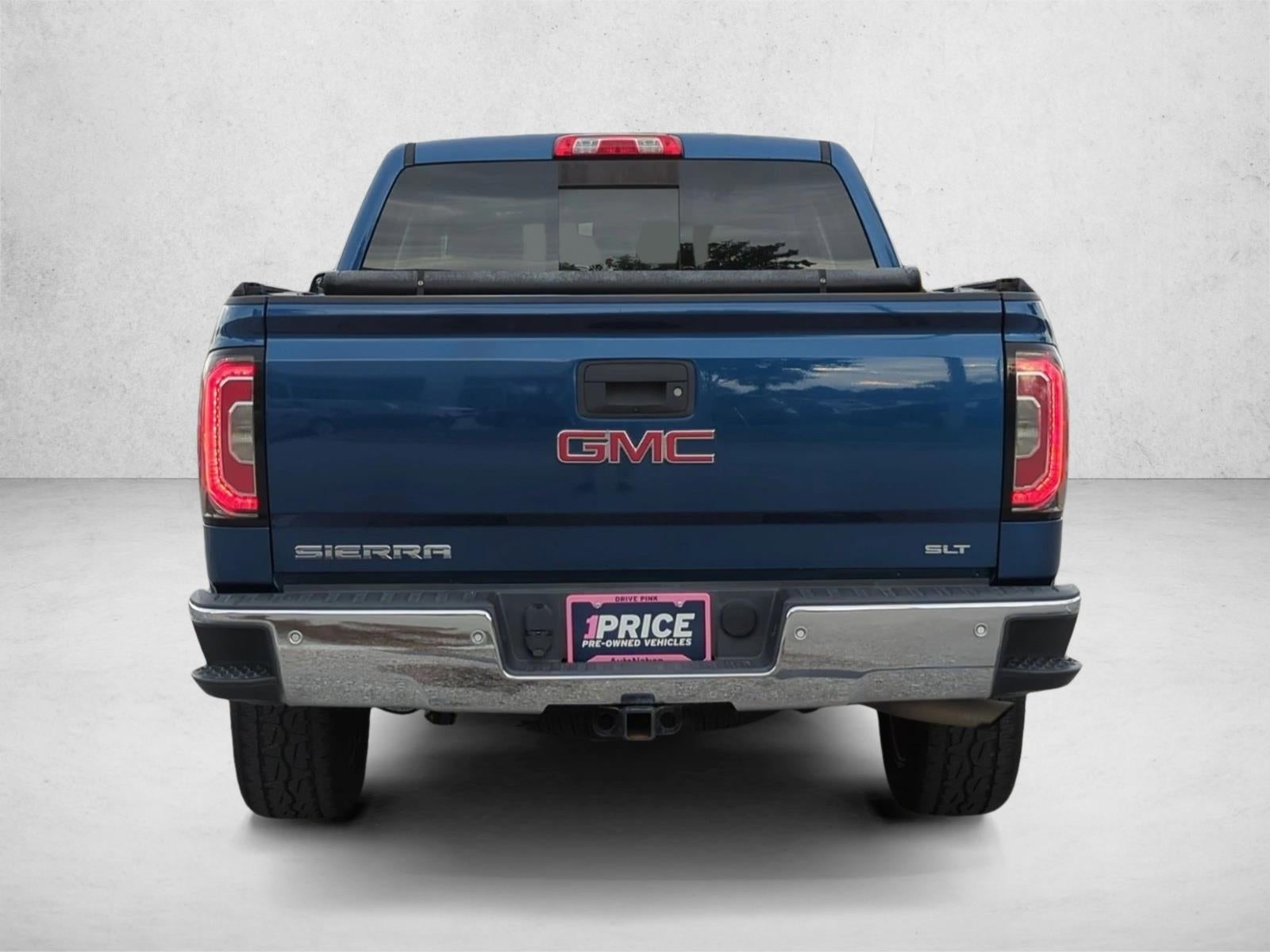 2017 GMC Sierra 1500 Crew Cab Short Box 2-Wheel Drive SLT