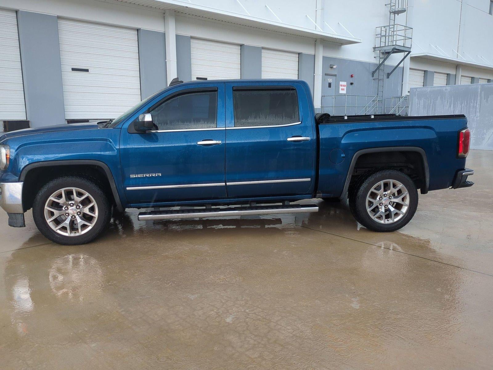 2017 GMC Sierra 1500 Crew Cab Short Box 2-Wheel Drive SLT