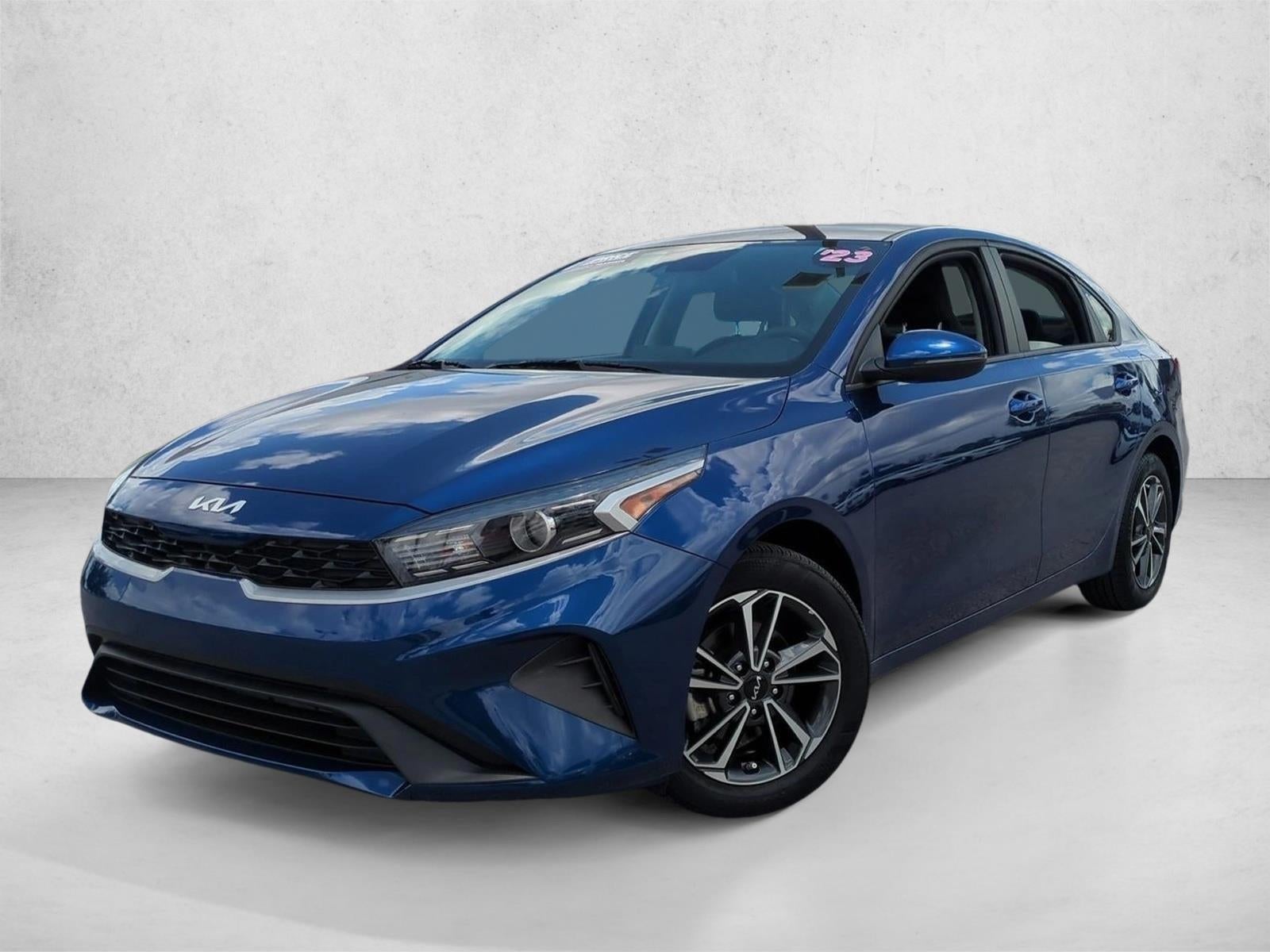 2023 Kia Forte LXS IVT
