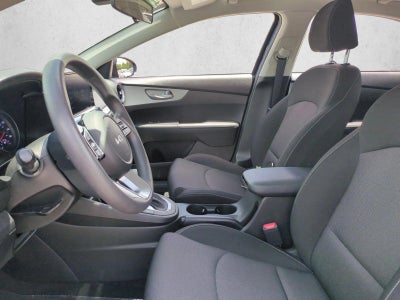 2023 Kia Forte LXS IVT