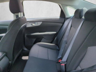 2023 Kia Forte LXS IVT