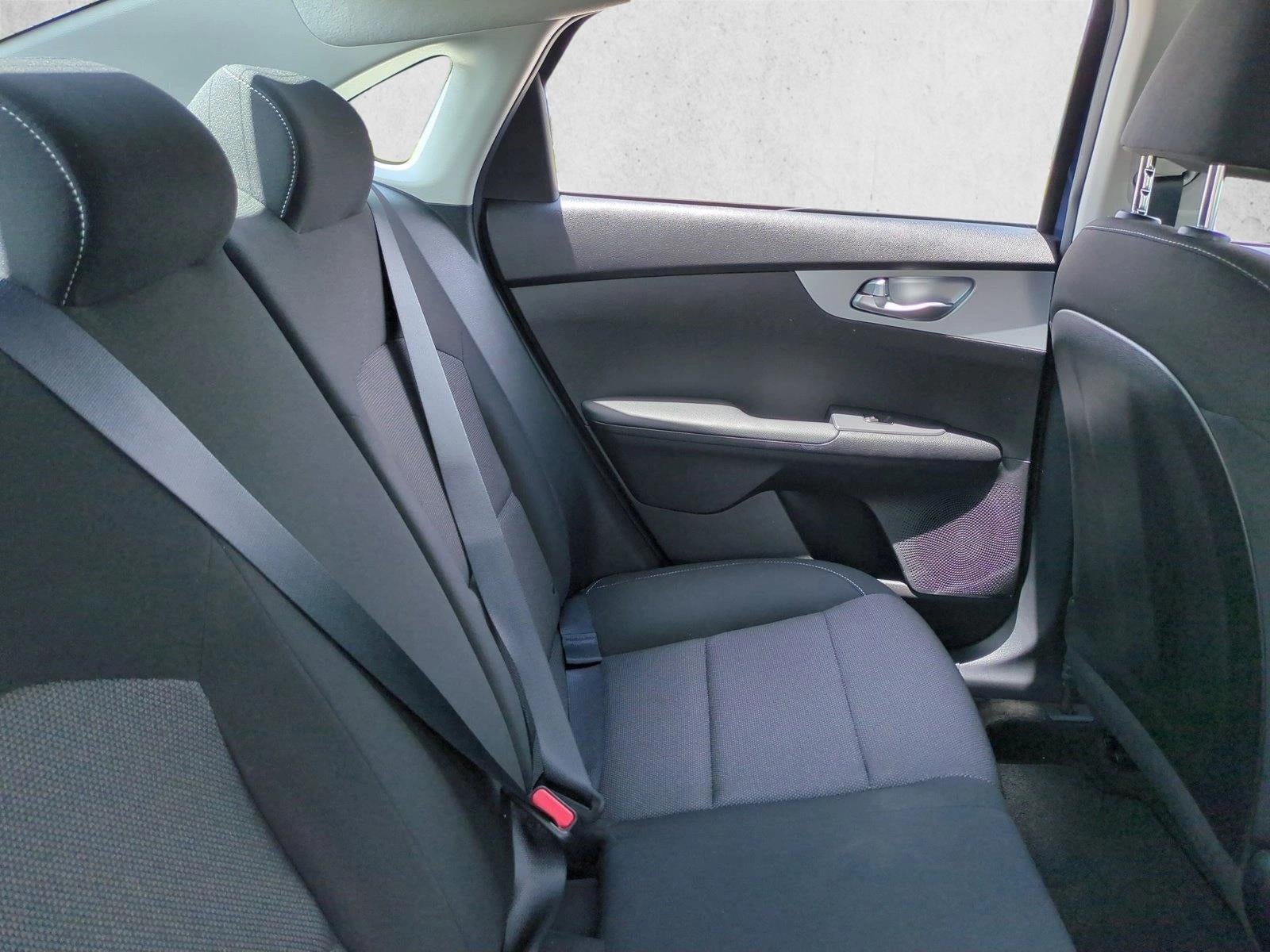 2023 Kia Forte LXS IVT