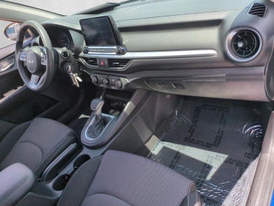 2023 Kia Forte LXS IVT