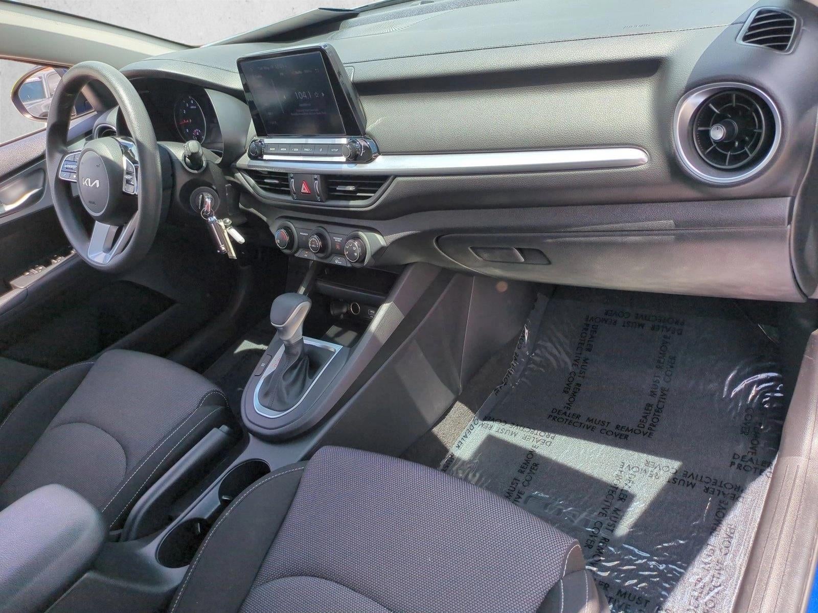 2023 Kia Forte LXS IVT