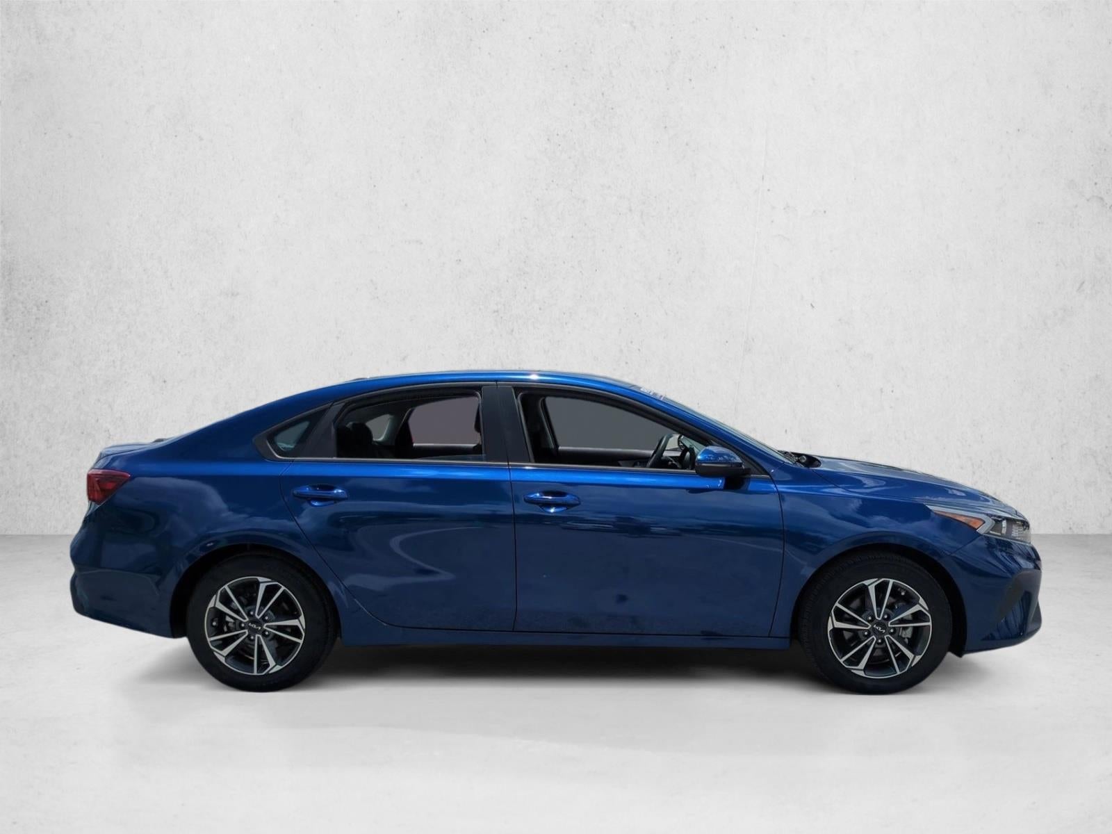 2023 Kia Forte LXS IVT