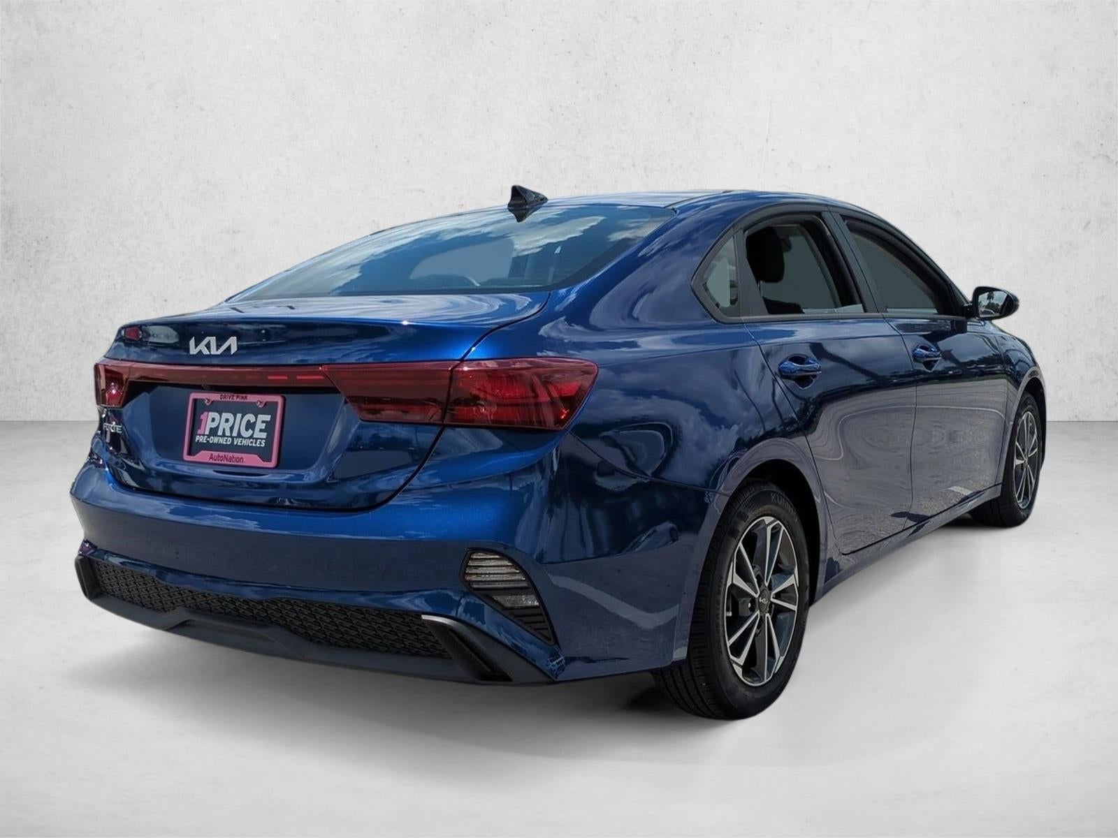2023 Kia Forte LXS IVT
