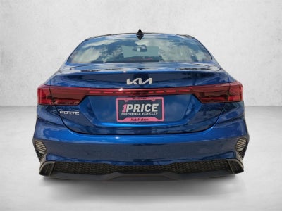 2023 Kia Forte LXS IVT