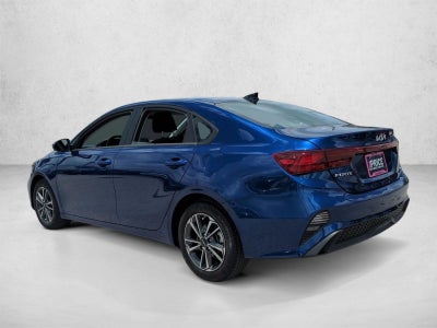 2023 Kia Forte LXS IVT
