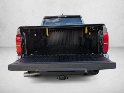 2025 Toyota Tacoma 2WD 2WD SR5 Double Cab 5' Bed AT (SE)