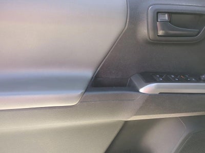 2022 Toyota Tacoma 2WD 2WD SR5 Double Cab 5' Bed V6 AT (GS)