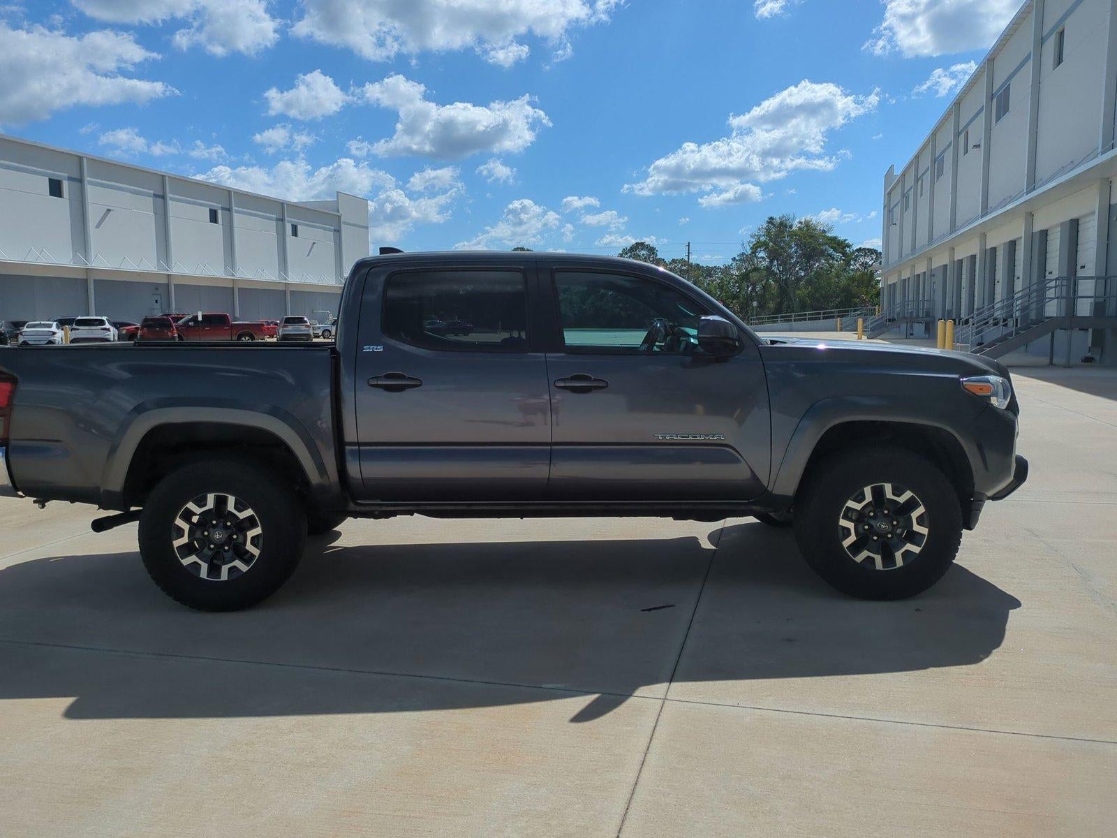 2022 Toyota Tacoma 2WD 2WD SR5 Double Cab 5' Bed V6 AT (GS)