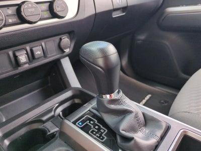 2022 Toyota Tacoma 2WD 2WD SR5 Double Cab 5' Bed V6 AT (GS)