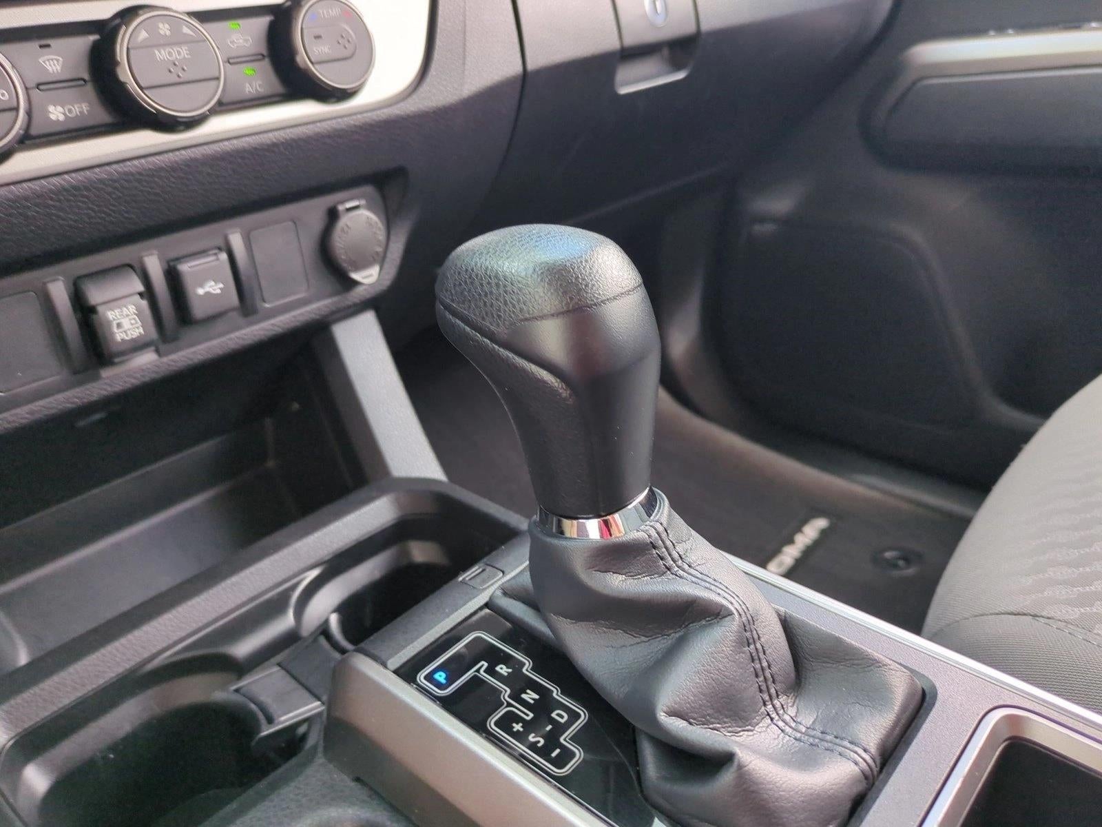 2022 Toyota Tacoma 2WD 2WD SR5 Double Cab 5' Bed V6 AT (GS)