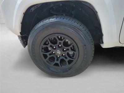 2022 Toyota Tacoma 2WD 2WD SR5 Double Cab 5' Bed V6 AT (GS)
