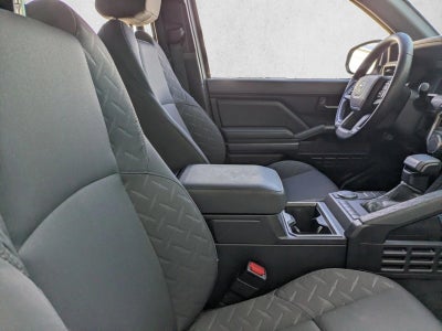 2025 Toyota Tacoma 2WD 2WD SR5 Double Cab 5' Bed AT (SE)