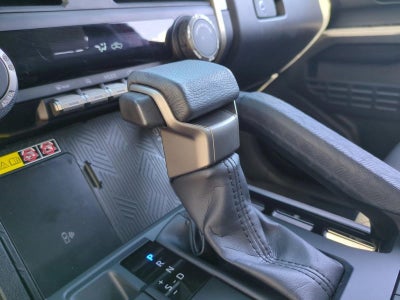 2024 Toyota Tacoma 2WD 2WD SR5 Double Cab 5' Bed AT (SE)