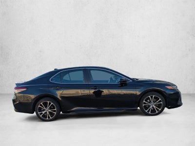 2019 Toyota Camry SE Auto (SE)