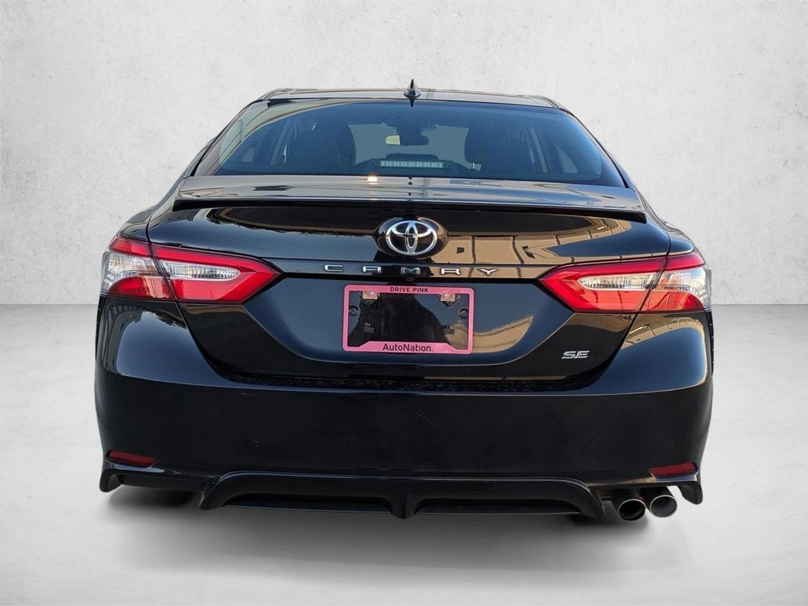 2019 Toyota Camry SE Auto (SE)