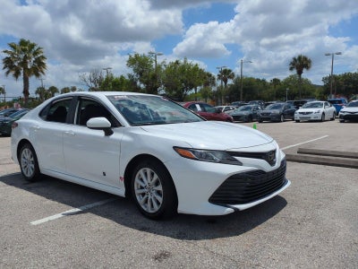 2019 Toyota Camry LE Auto (SE)