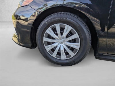 2019 Toyota Camry Hybrid LE CVT (Natl)