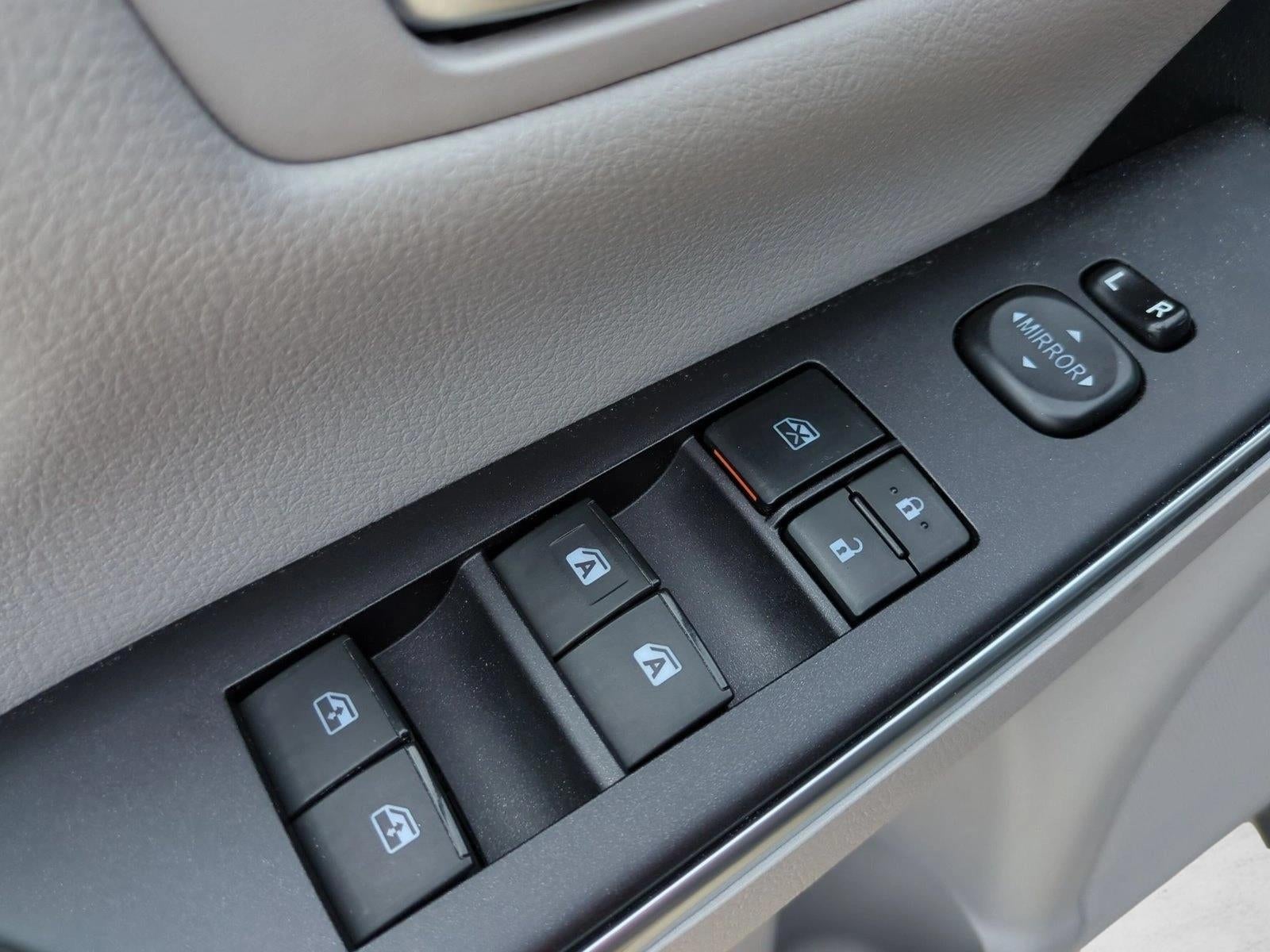 2016 Toyota Camry 4dr Sdn I4 Auto SE (SE)
