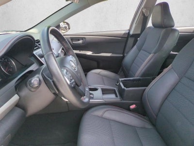 2017 Toyota Camry SE Auto (SE)