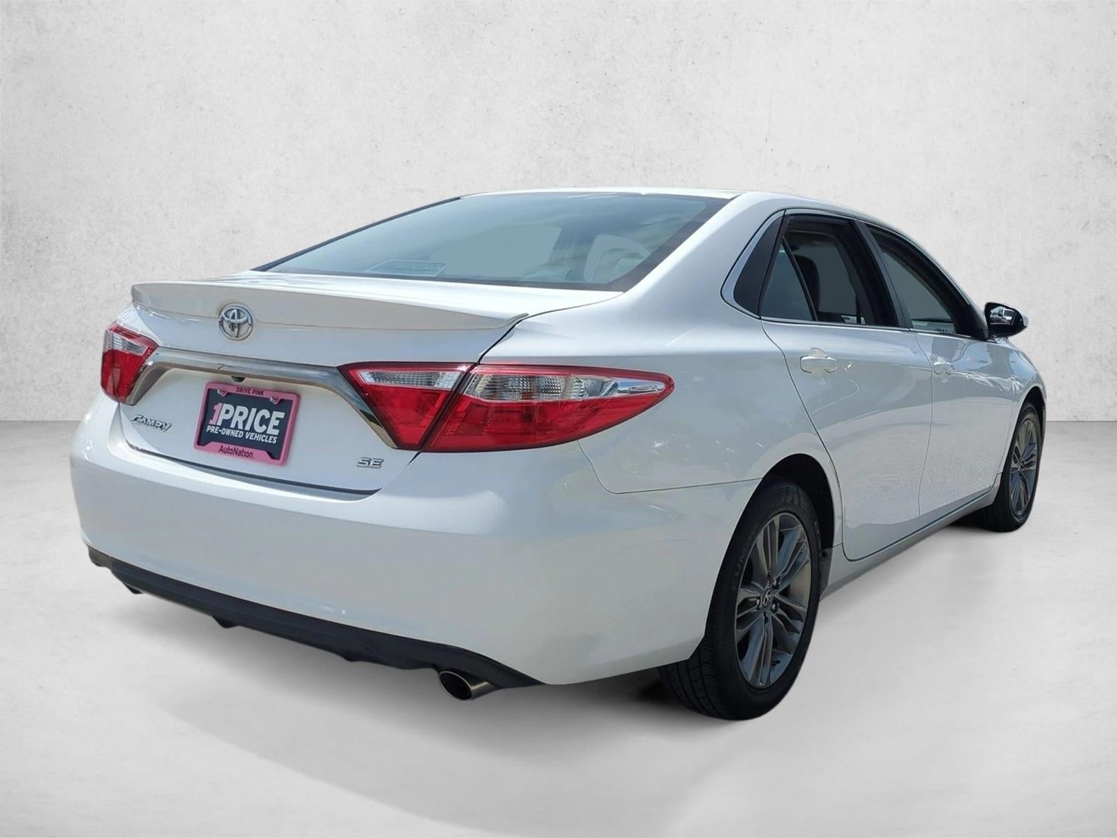 2017 Toyota Camry SE Auto (SE)