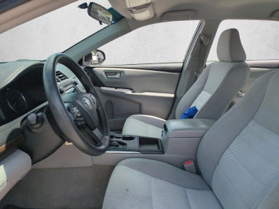2017 Toyota Camry LE Auto (SE)