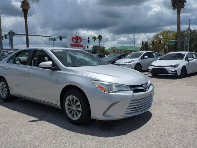 2017 Toyota Camry LE Auto (SE)